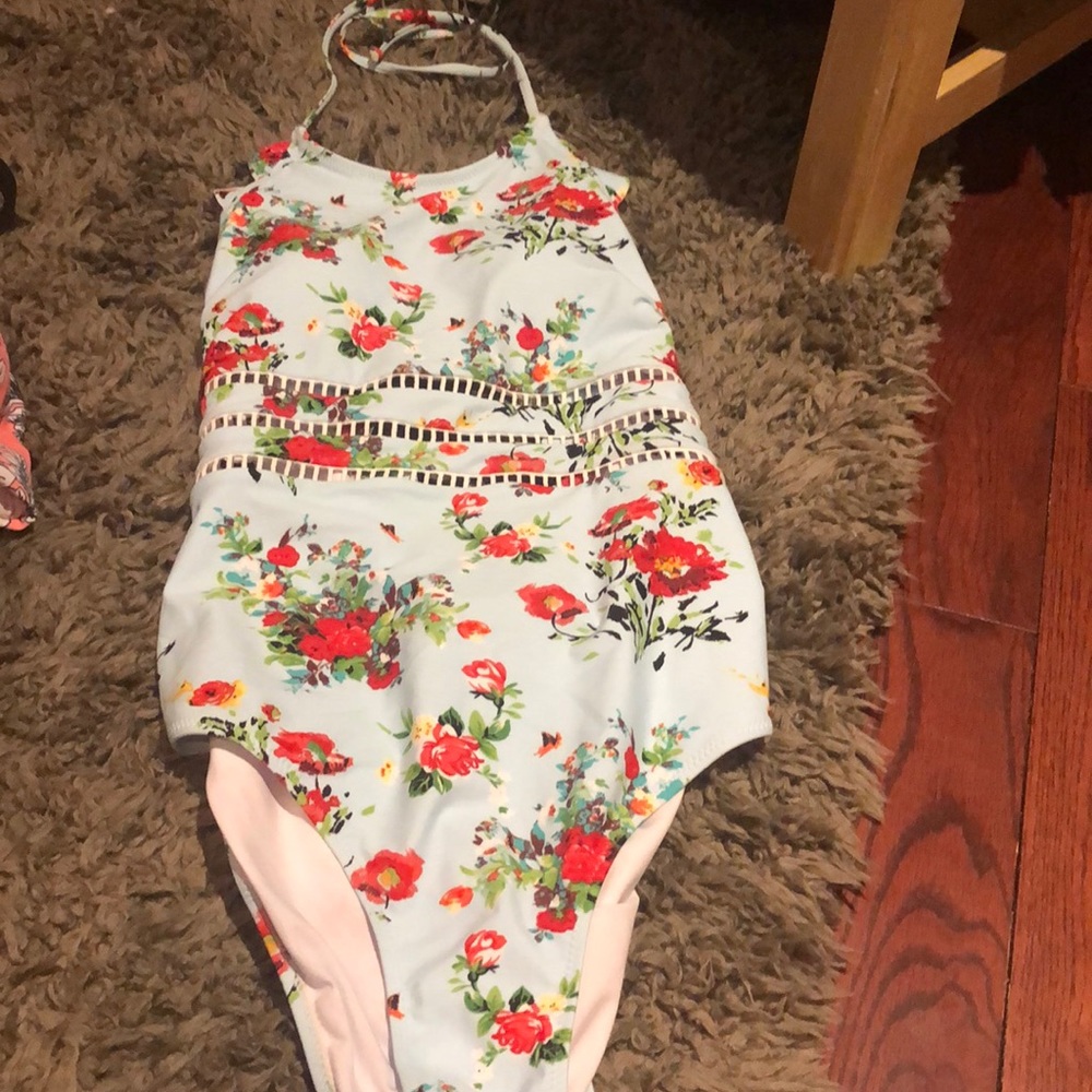 Bathing suit